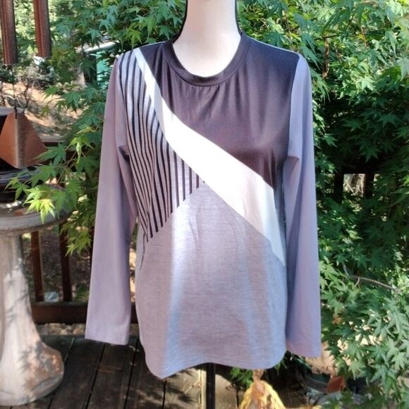 NWT Made With ❤️ Top - Picture 1 of 8